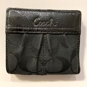GUC Coach women’s wallet